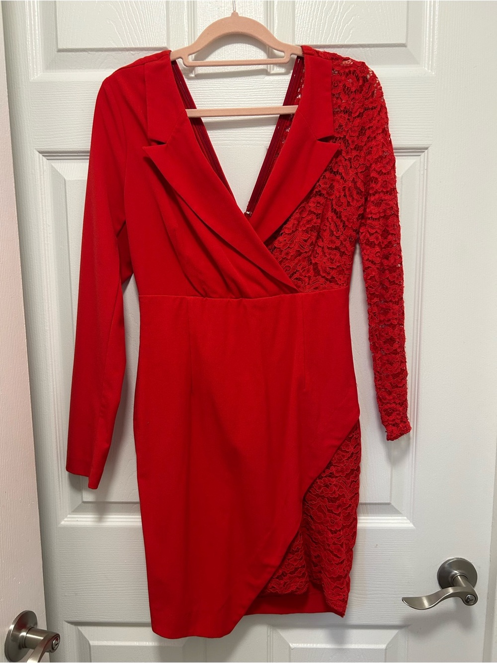 VENUS Red Lace-Accent Long Sleeve Wrap Dress